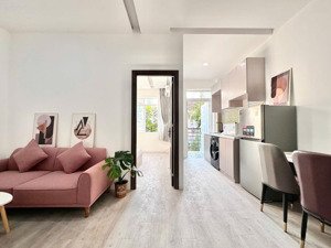 cho thuê 1 phòng ngủ ban công thoáng luxury, ngay cầu giấy, xuân thuỷ, quan hoa