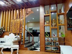 BÁN NHÀ MỄ TRÌ - DUY NHẤT MỘT CĂN HỘ DÒNG TIỀN - 10M RA MẶT PHỐ - THÔNG SỐ ĐẸP - NỘI THẤT SANG XỊN ĐANG CHO THUÊ 60TR/THÁNG CHỈ 17,x tỷ