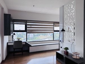 cho thuê căn hộ full nội thất đối diện global city, lake view. 8,3 triệu/ tháng. ở ngay.