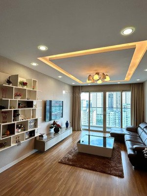 tôi chính chủ cho thuê căn hộ 120m 2 phòng ngủ rộng full đồ tại mandarin garden đang trống ở ngay