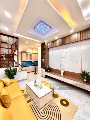 quanh 7 tỷ đồng bùi xương trạch 30m2 đẹp long lanh chủ tặng toàn bộ nội thất