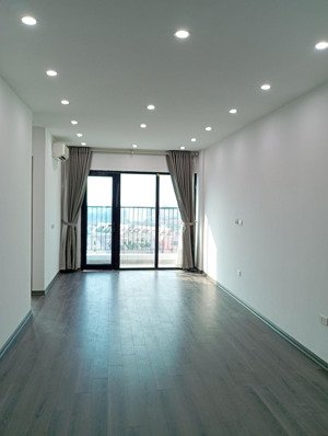 chính chủ căn góc valencia 79m2 , 3n+2vs , chỉ 5tỷ