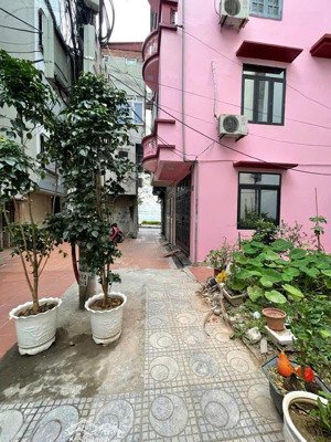 siêu hiếm hồ tây lô góc 3 mặt thoáng ô tô 4 chỗ đỗ cửa khai thác dòng tiền siêu tốt