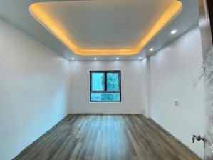 bán nhà 3 tầng 1 tum - full tiện nội thất 