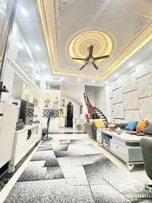 bán nhà thái thịnh đống đa dt 33m x 5t x mt 4,5m giá 9,2 tỷ có thương lượng