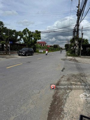 mặt đường 402 - lô góc siêu đẹp