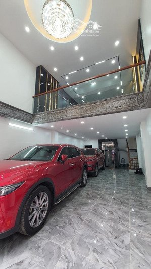 lô góc, 3 thoáng, p trần đại nghĩa, gara ô tô, vỉa hè, kinh doanh, dt 50m, mt 5,6m. giá 17 tỷ.