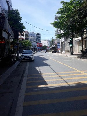 bán nhà mặt phố thị xã sơn tây.