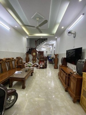 nhà 4 lầu ngay aeon mall tân phú, nội thất gỗ xịn xò, chỉ 7tỷ2, 60m2 công nhận đủ