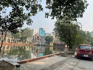 cần bán gấp nhà 109 quan nhân 39.5m2, 3 tầng, 2 thoáng vĩnh viễn