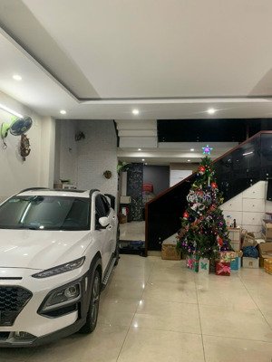 bán nhà mặt tiền hoàng diệu khu vực kinh doanh sầm uất nhất trung tâm đà nẵng nhà 4 tầng đẹp