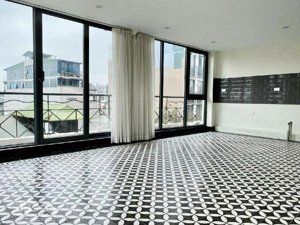 lõi tây hồ - mặt phố - kinh doanh - dân xây - mặt tiền 6m - dòng tiền ổn định - yên phụ
