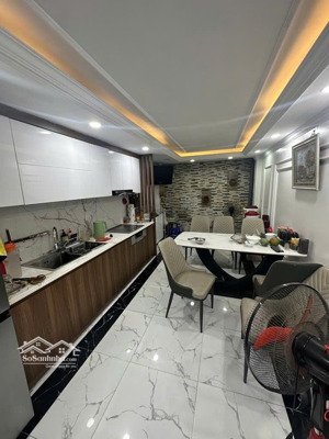 trung tâm hành chính thanh trì, 40m2, 5 tầng ô tô đỗ cổng 6,5 tỷ