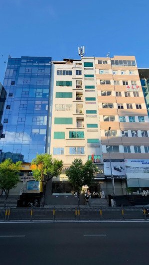 bán tòa nhà mặt tiền đinh tiên hoàng, hầm 9 tầng hđt 370tr/th giá giảm sâu về 100 tỷ tl