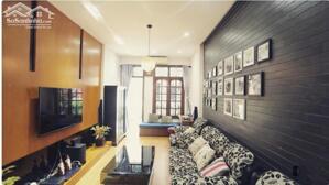 Cho thuê nhà Phố Lê Đại Hành, 4 tầng x 90m2, KD sạch Spa, Phòng Khám, VP Công ty...