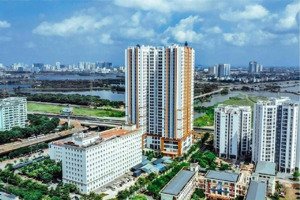 chính chủ bán căn 2 ngủ 2 vệ sinh .nhà ở có sổ full đồ.ac quan tâm ib e.
