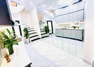 chỉ 3 tỷ , nhà đẹp phố kim hoa. 30m ra mặt phố. full đồ . sổ đỏ riêng vuông đẹp.