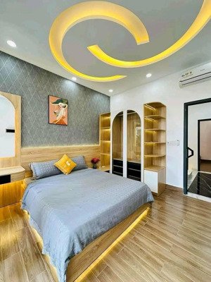 định cư úc, chủ bán gấp căn nhà tâm huyết 3 tầng, dt khủng 14x23 công nhận 320m2 chỉ 17,5 tỷ