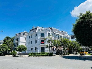 nhà phố góc 2 mặt tiền đường 25m, view hồ hoàn thiện mới 100% cho thuê giá 35 triệu