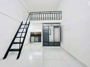 cho thuê thêm 10 phòng dạng duplex gác cao đứng thẳng được gần văn lang 3 - nút giao phạm văn đồng