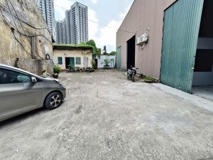 cho thuê kho xưởng dt từ 200m2-600m2: điện 3fa, xuất vat, xe công vào ngay đại học công nghiệp hn