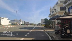 khủng hoảng tài chính-chủ bán nhanh lô dt: 125m2 giá chỉ nhỉnh 2tỷ tđc lộc an-bình sơn 3p'' về sb