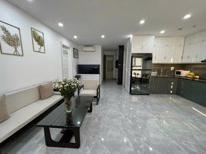 mình muốn bán căn hộ chung cư berriver 88m2 2 ngủ, full nội thất cực xịn, giá 6.6 tỷ bao thuế phí.