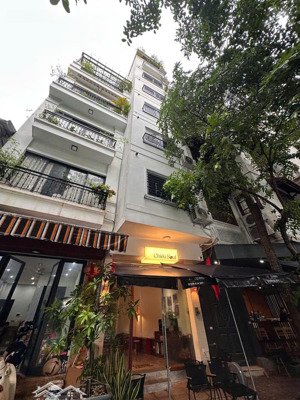 nhà 8 tầng mặt hồ văn chương, chủ nhà tư xây chắc chắn, nội thất cao cấp giá chỉ 37 tỷ