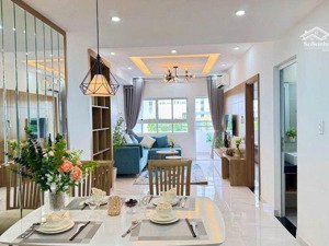căn hộ 2pn 2wc trả trước 25% , nhà mới, có sẳn dọn vào ở ngay
