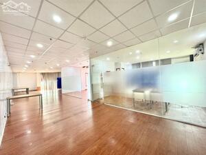 CHO THUÊ VĂN PHÒNG 136 M2 MIỄN PHÍ 27 CHỖ ĐỂ XE. LH: OFFICE DANANG