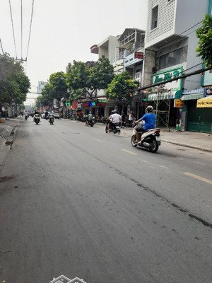 cực hiếm !!! bán nhà 600m2 (8,2m x 40m, ở hậu 20m) mặt tiền chính đường âu dương lân, quận 8