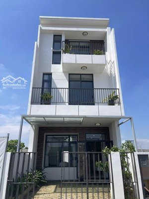 shopehouse giá cực rẻ cách q1 chỉ 30p, giá f0 cđt, đã có sổ hồng riêng