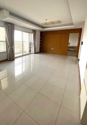 cho thuê căn hộ chung cư 3pn, 128m view đẹp tầng trung nội thất cơ bản nhà trống sẵn pass