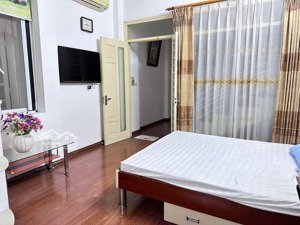 bán nhà riêng tại văn cao, 10 tỷ, 40 m2, 2pn, 2wc, giá ưu đãi, chính chủ, q. ba đình, hn