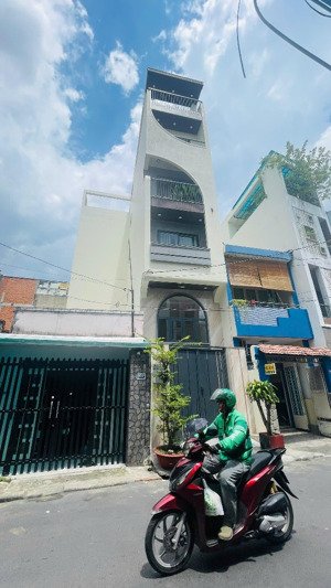 hẻm 10 mét, 10 phòng, thang máy, bùi hữu nghĩa, đi bộ 3'' tới bà chiểu