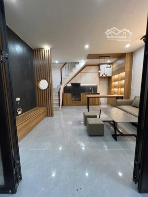 bán gấp nhà bạch đằng ngõ thông, full nội thất chỉ việc vào ở, ngõ nông, thoáng sáng