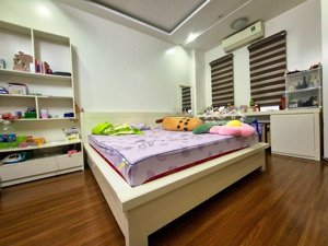 gia đình cần bán gấp ,căn nhà phố yên lạc ,kim ngưu