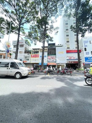 bán gấp xuất ngoại mặt tiền kinh doanh nguyễn chí thanh quận 10 (dt 4x16m) 17,9 tỷ