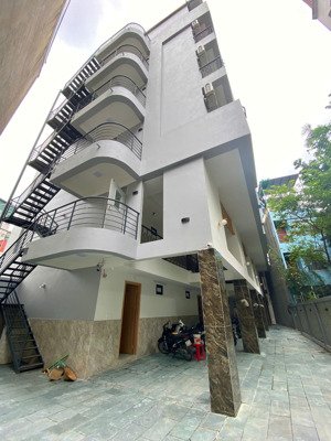 khai trương căn hộ rộng 30m2 giao đường lê văn lương, trung hòa, nguyễn thị định nội thất cơ bản