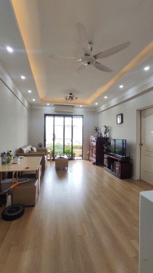 bán căn 3 ngủ 7.6 tỷ tòa sunsquare mỹ đình. lh: 