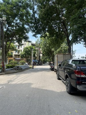 chính chủ bán nhà phân lô khu tây trà 33m 5 tầng ô tô qua nhà ngõ thông 2 đầu