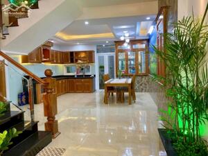 Bán nhà 3 tầng đường LÊ VĂN THỊNH - hướng tây bắc - Giá 5 tỷ 750 thương lượng