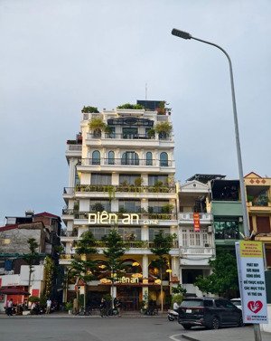 cho thuê tòa nhà 7 tầng trần đăng ninh - cầu giấy.80m - 5m mặt tiền phù hợp nhà hàng,showroom,spa..