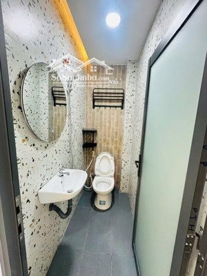 4ty050 nhà mới đẹp 4x9 nở hậu 4,3 nhà 1 trệt + lầu 2pn shr