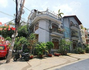 bán biệt thự cổ 2 mặt tiền lê thị bạch cát, p.11, q.11 168m 3 tầng chỉ 36 tỷ