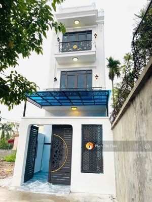 siêu phẩm nhà đẹp sân cổng 3 tầng thị trấn tổ 6 an dương ô tô đỗ cửa ngày đêm chỉ hơn 2tyxxx!
