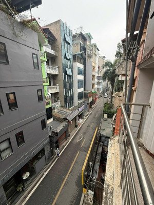 cho thuê nhà phố linh lang ba đình khu người nhật, 4 tầng kinh doanh mọi mô hình nhà hàng bar nhật