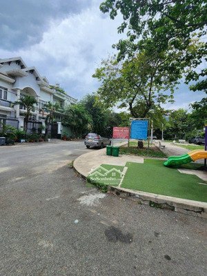 bán lô đất (tặng hầm) - khu cv tuổi trẻ - đường 25 hbc - 10x15m - giá tốt