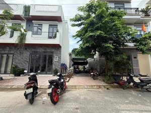 bán đất khu vip phường thạnh xuân đường 10m ô tô đậu trước đất chỉ 3 tỏi