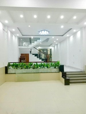 nhà mặt phố d2, 13,3 tỷ, 90m2, 4pn, 5wc, đẹp, tiện ích gần